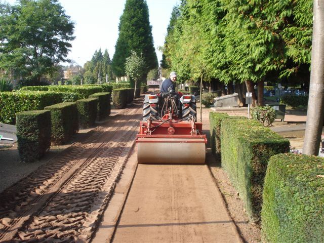 Verwerken rode schiste + toplaag rode schiste 5/15